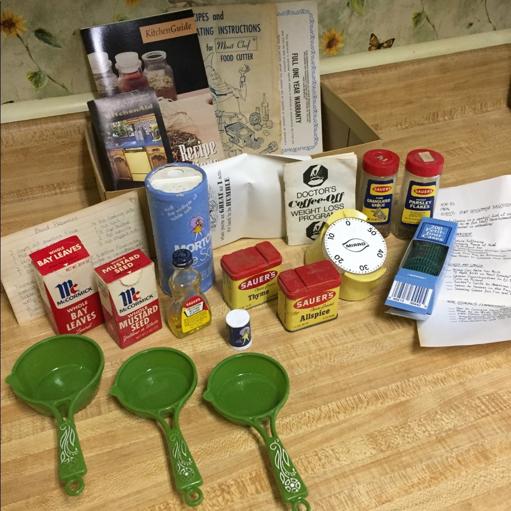 Retro Kitchen Antiques Collection - Picture 2 of 6